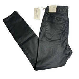 New Universal Thread 8 29 Black High Rise Sculpting and so classy!